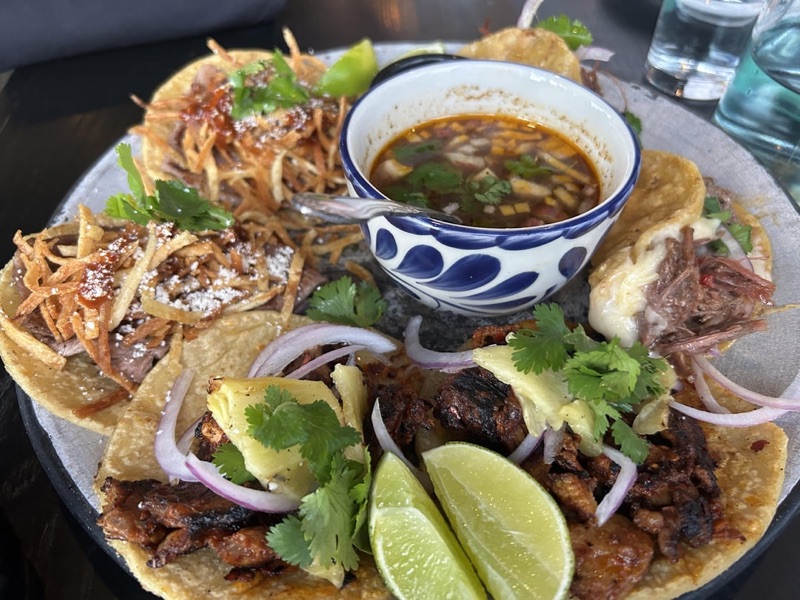 Bàrbaro Taqueria tacos in Chicago