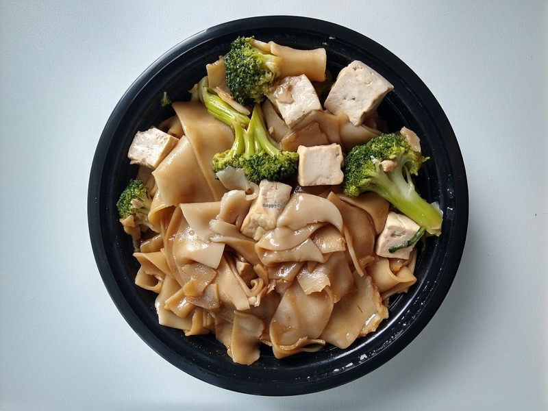 Urban Vegan in Lincoln Park — A sister restaurant to Vegan Plate, Urban Vegan in Lincoln Park delivers a simil