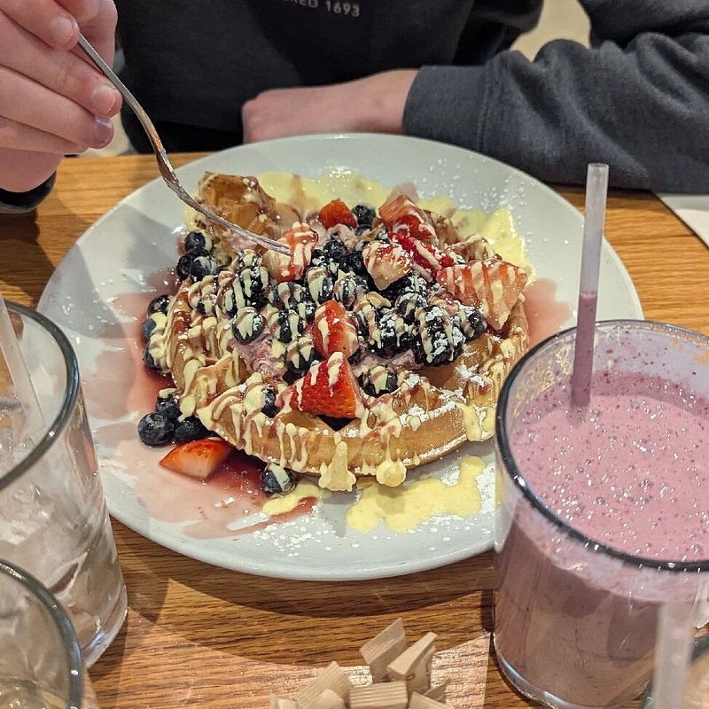 Wildberry Pancakes and Cafe in Loop — A downtown staple, Wildberry is renowned for its extensive breakfast menu and co