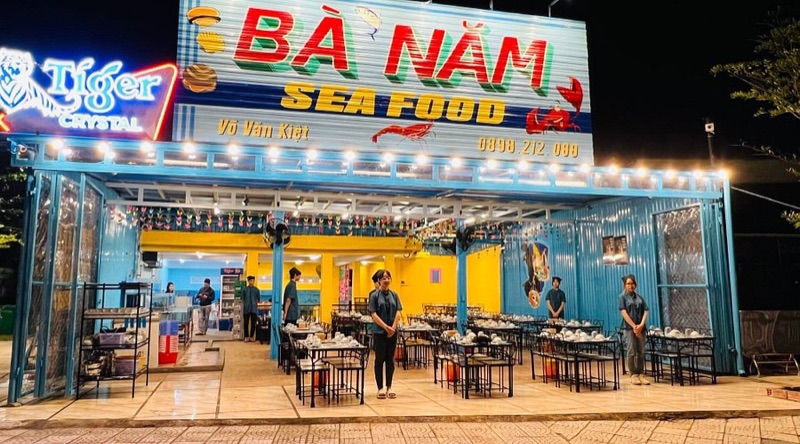 Bà Rô local grilled fish restaurant Da Nang