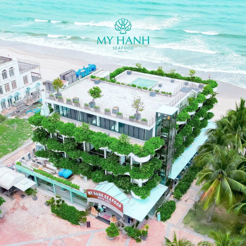 Mỹ Hạnh Seafood beachfront Da Nang