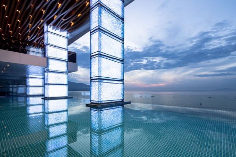Sel de Mer Hotel rooftop bar Da Nang