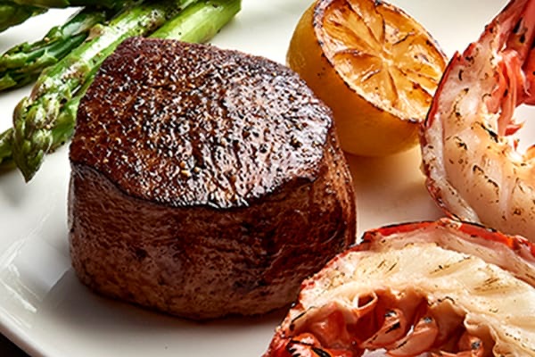 Del Frisco's Double Eagle Steakhouse in Uptown — Located in the heart of Uptown, Del Frisco's Double Eagle Steakhouse offers a gl