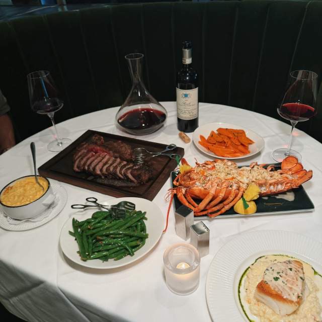 Al Biernat's in Oak Lawn — Al Biernat's epitomizes Dallas sophistication, offering a refined dining experie