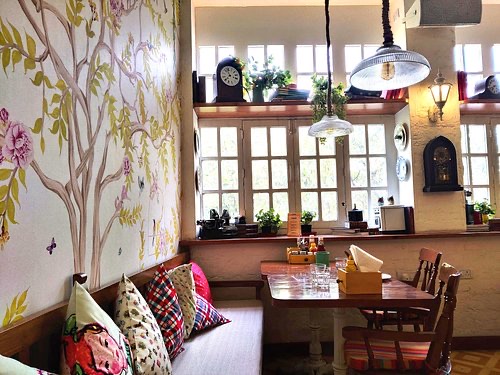 Diggin Cafe in Anand Lok — Diggin Cafe is famous for its charming, fairy-tale-like ambiance, especially cap