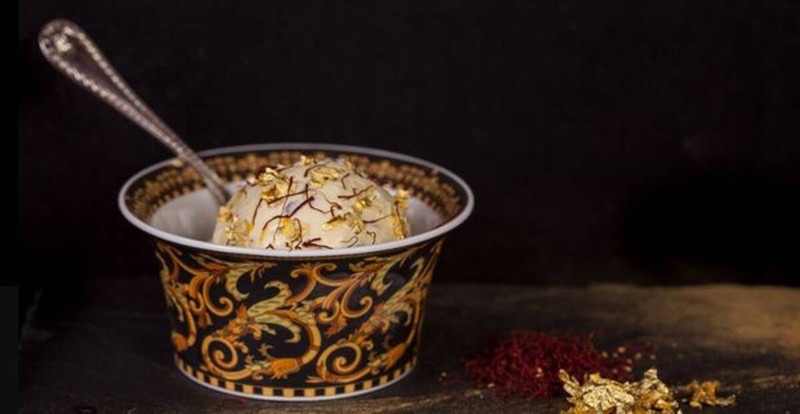 Scoopi Cafe in Jumeirah 3 — Scoopi Cafe offers a truly unique and entertaining ice cream experience, freezin