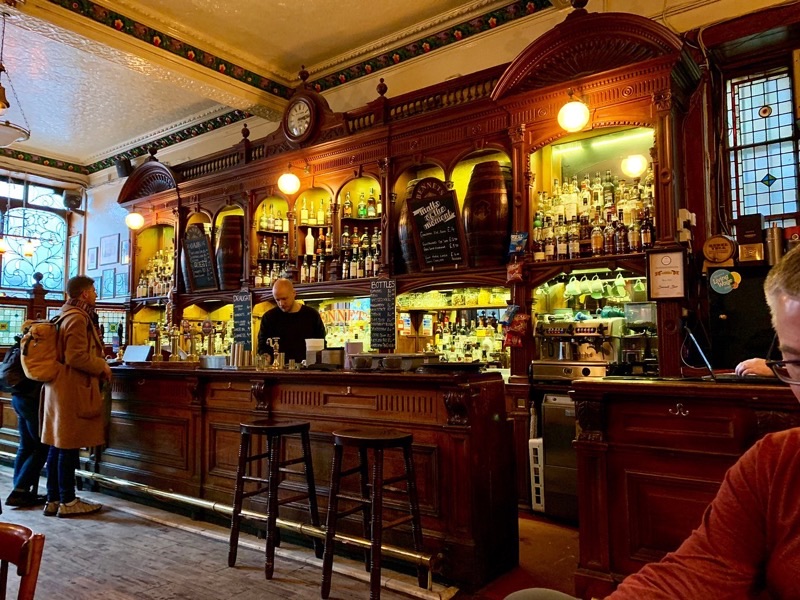 Bennets Bar in Tollcross