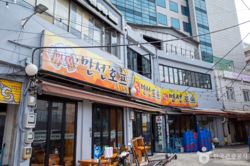 Manseon Hof in Euljiro Nogari Alley Seoul