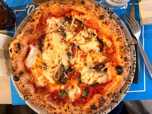 O' Scugnizzo in Campo di Marte — A straightforward, unpretentious pizzeria serving classic Neapolitan pizzas that