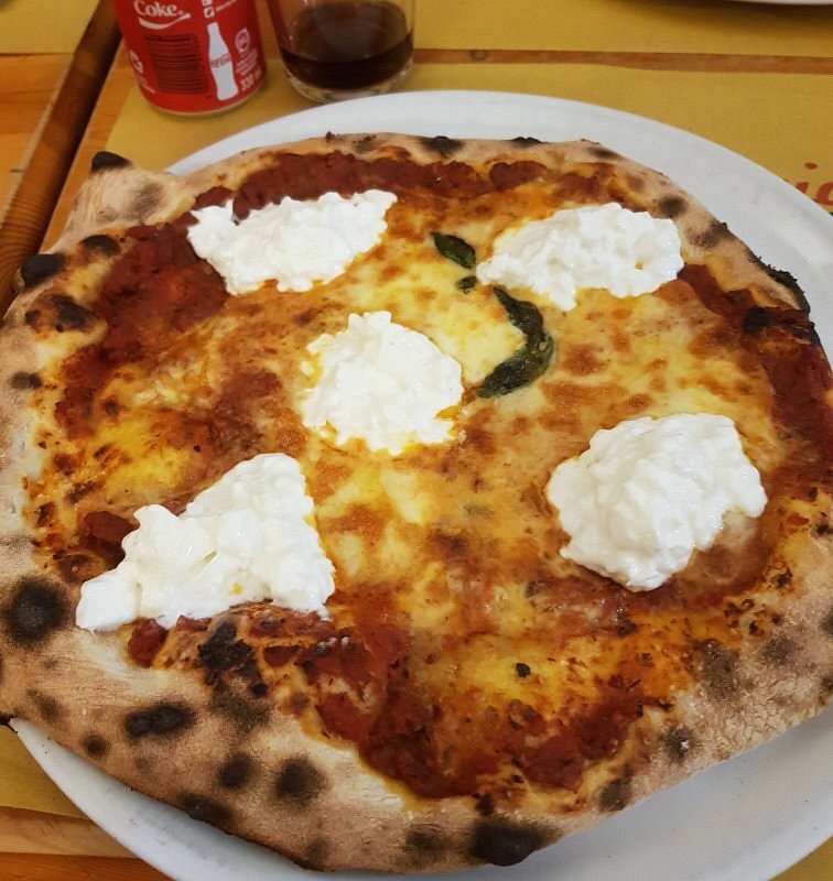Pizzeria Spera in Novoli — A beloved local spot slightly off the main tourist path, Pizzeria Spera consiste