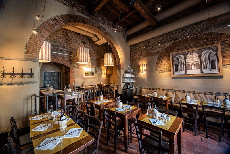 Trattoria 4 Leoni Florence Oltrarno popular dinner trattoria