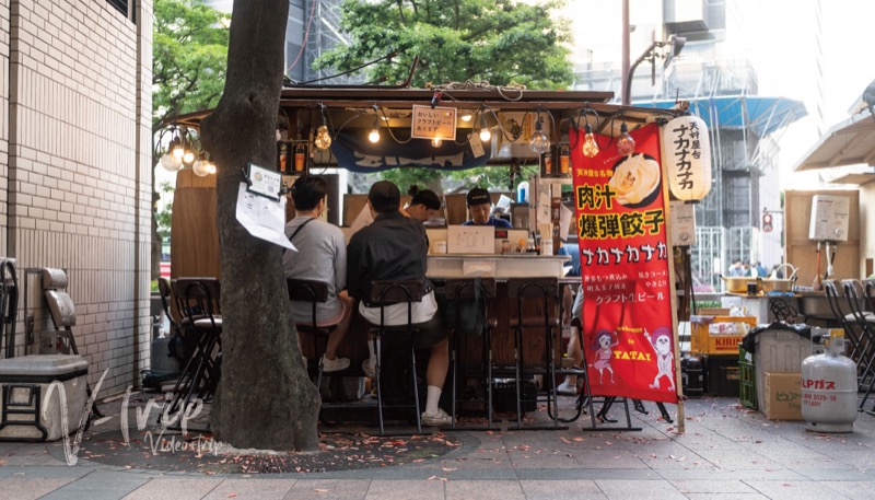 NakaNakaNaka ramen yatai in Tenjin, Fukuoka