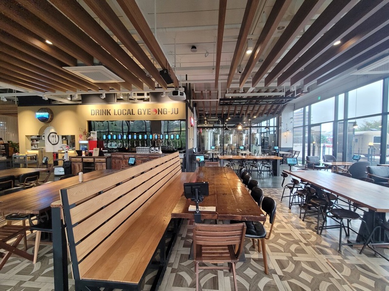 Whasoo Brewery self-pour taps in Gyeongju