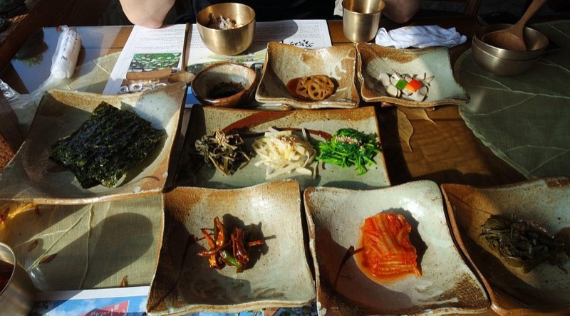 Surime royal Silla cuisine restaurant in Gyeongju with jangdok pots