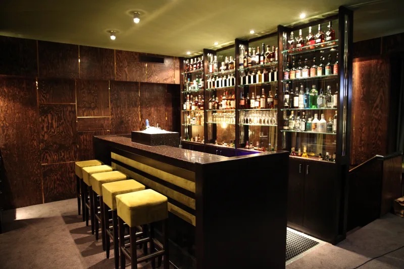 12 Best Cocktail Bars in Hamburg 2026