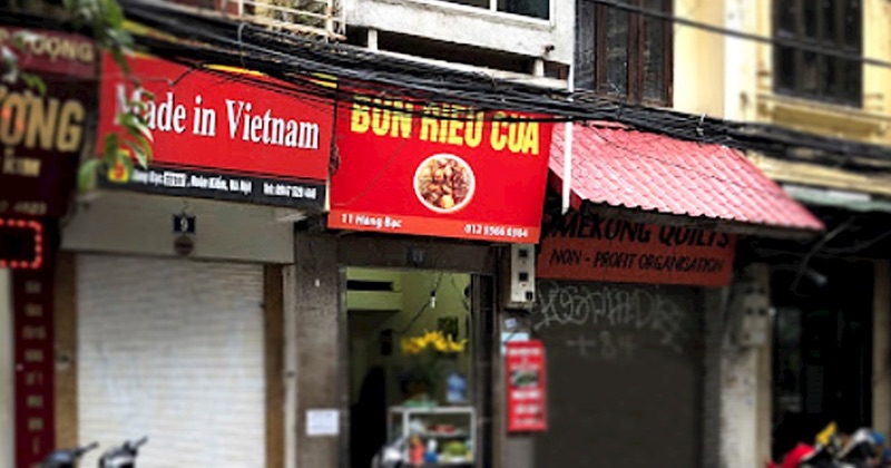 Bún Riêu Hàng Bạc — Old Quarter crab noodle soup featured in Le Figaro