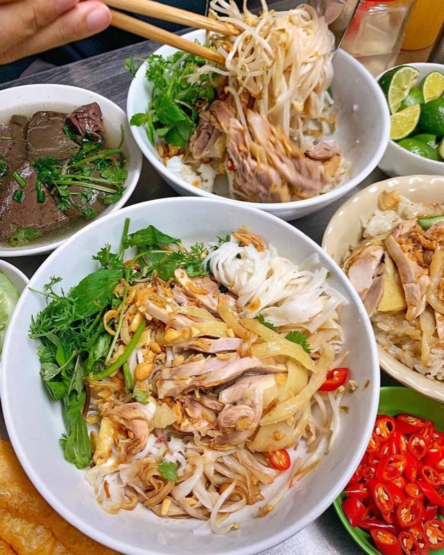 Phở Gà Nguyệt in Hanoi
