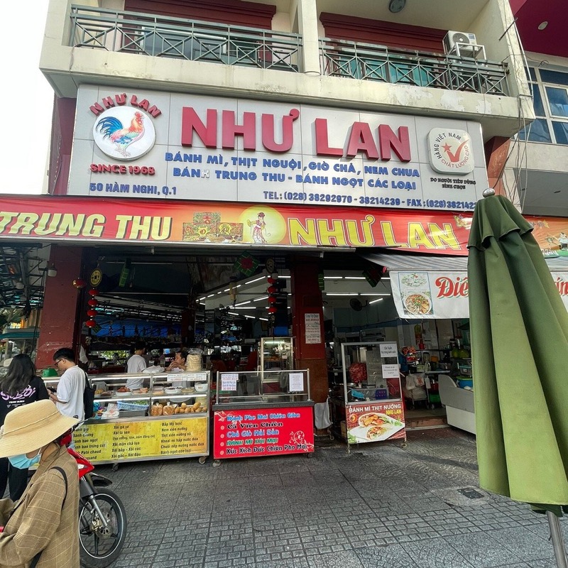 Bánh mì and pastries at Như Lan bakery, District 1, Saigon
