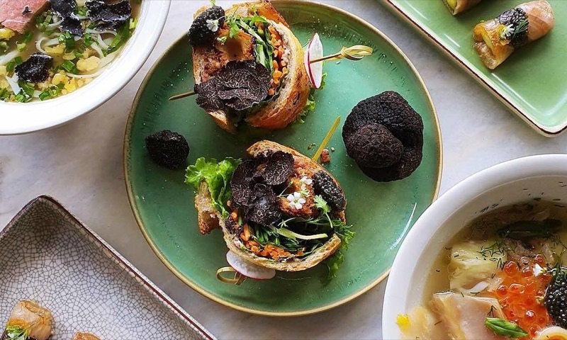 Anan Saigon in District 1 (Cho Cu/Old Market) — Anan Saigon stands as a beacon of innovative Vietnamese cuisine, holding the cit