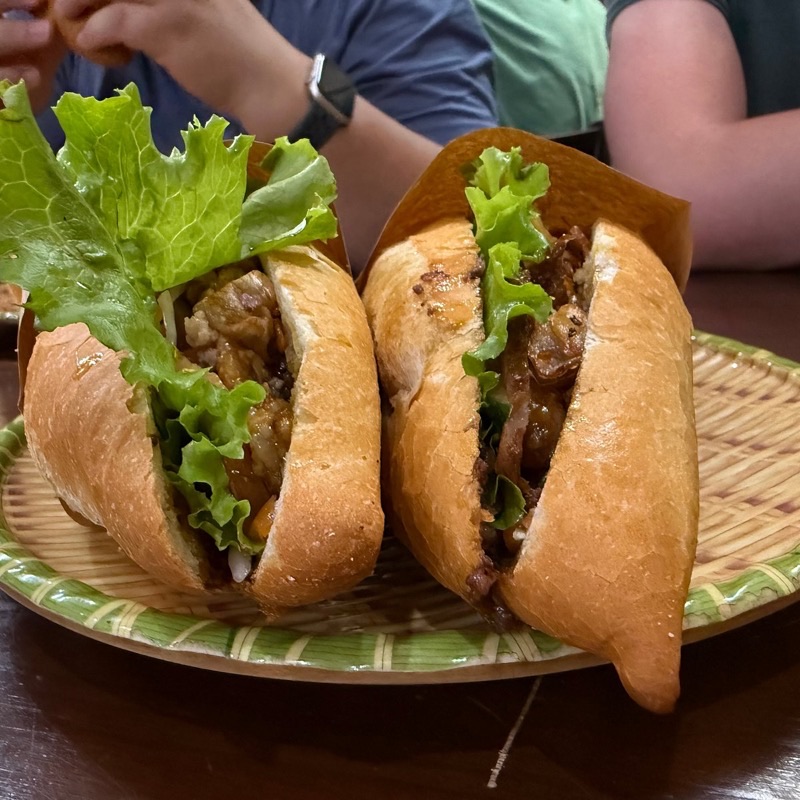 Bánh Mì Sum in Unknown