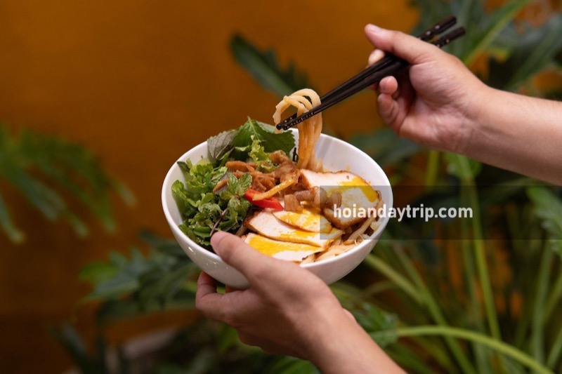 Cao Lầu Ông Tý hidden gem in Hội An