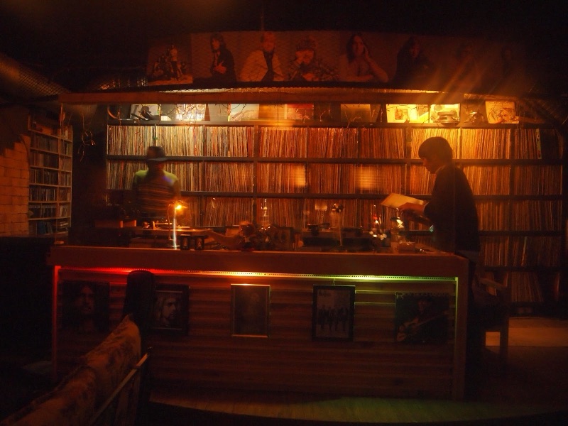 Suzy Q vinyl bar basement in Sangsu-dong, Seoul