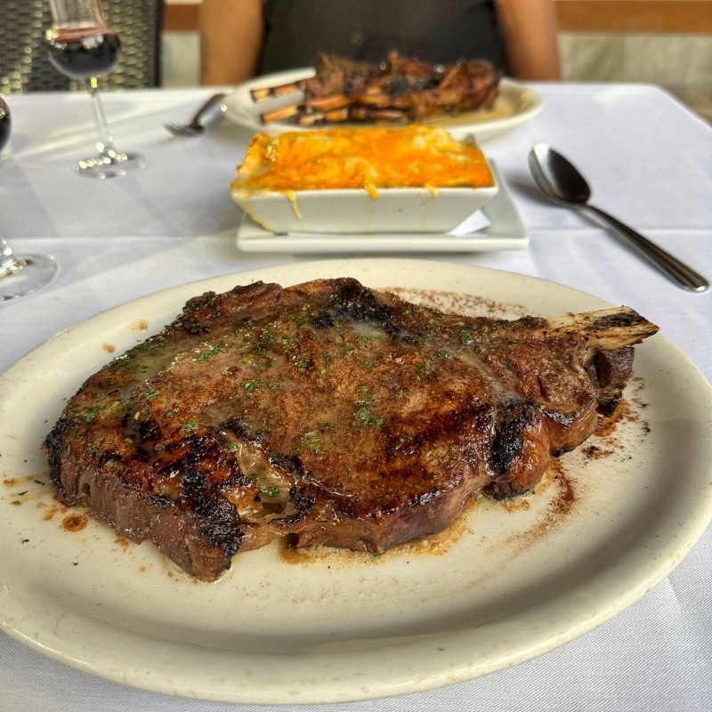 Ruth's Chris Steak House in Waikiki — A globally recognized name, Ruth's Chris in Waikiki upholds its reputation for s