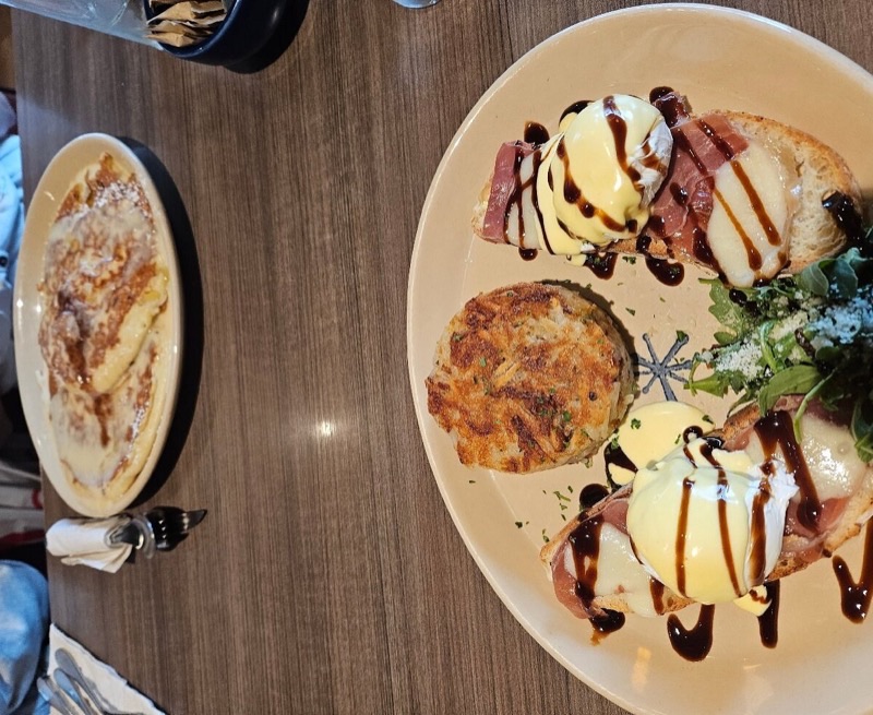 Snooze, an A.M. Eatery in Multiple (e.g., Montrose) — Snooze is a vibrant and popular breakfast and brunch chain known for its inventi