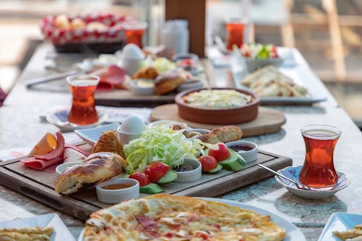 Galata Konak Cafe in Bereketzade, Hacı Ali Sk. No:2, 34425 Beyoğlu/İstanbul, Türkiye