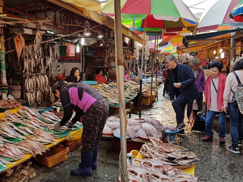 Sindonga Fish Market in Busan