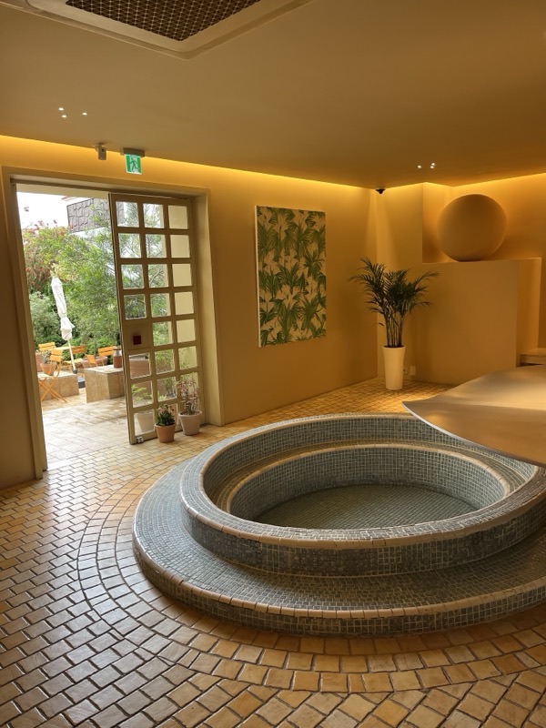 Lavarr cafe in a converted bathhouse, Seogwipo, Jeju