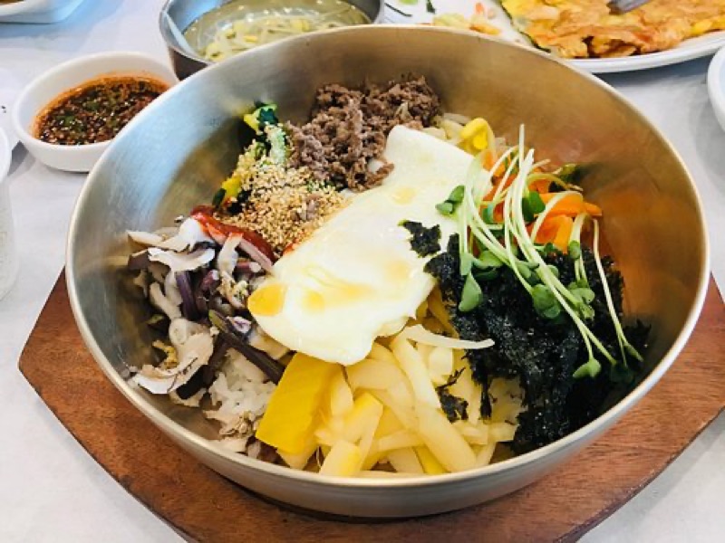 Jongro Hoegwan bibimbap near Gyeonggijeon Shrine in Jeonju
