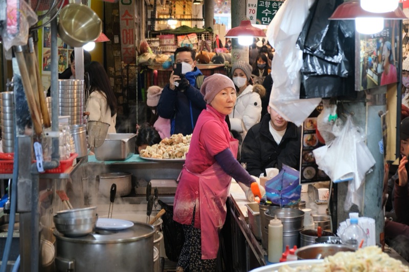 Kalguksu stall at Gwangjang Market Seoul