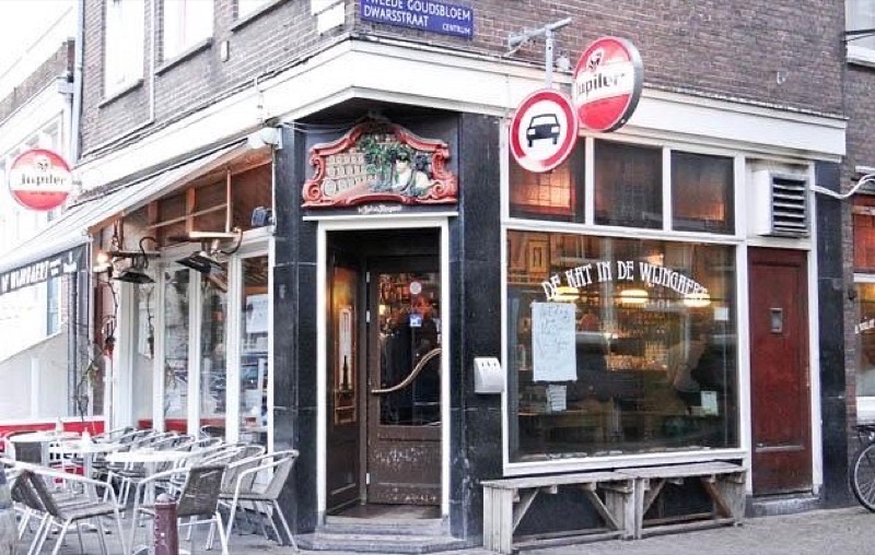 De Kat in de Wijngaert cozy brown café on Lindengracht in Jordaan, Amsterdam