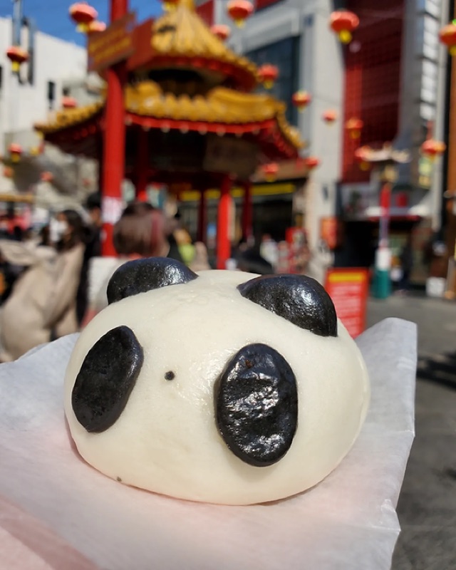 Cute character buns including piyo-man and panda-man in Kobe Nankinmachi
