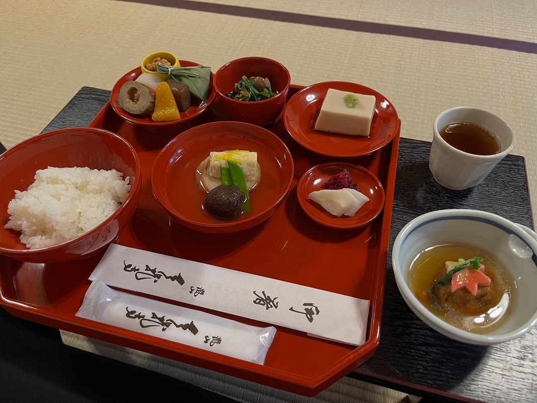 Shigetsu shojin ryori at Tenryuji Temple in Kyoto