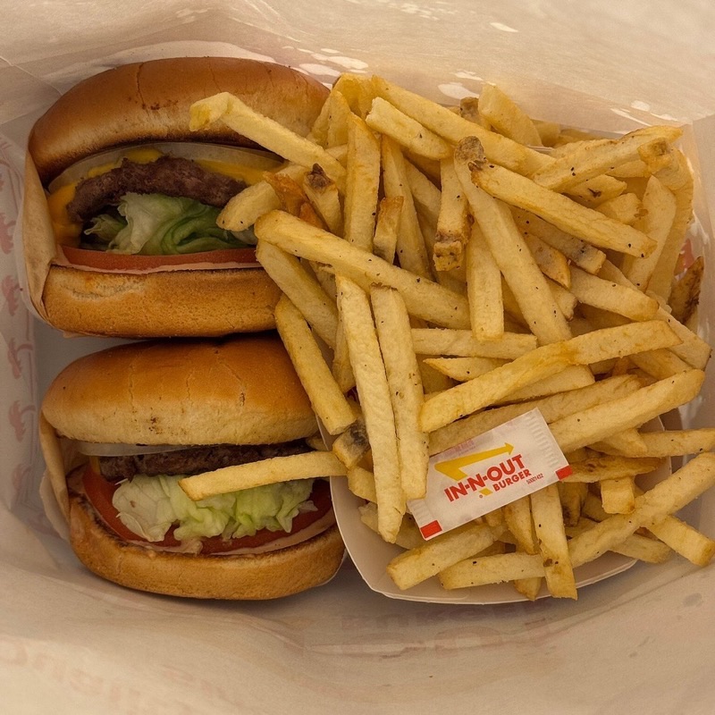 In-N-Out Burger in The Strip (LINQ Promenade) — A West Coast institution, In-N-Out Burger offers a minimalist menu focused on fr