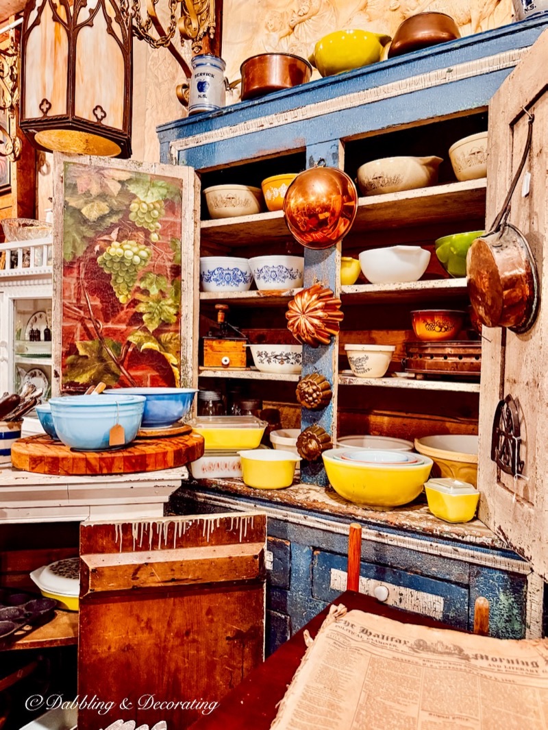 Vintage Wonderland in Arts District — Specializing in fun and funky vintage finds, Vintage Wonderland offers a delight