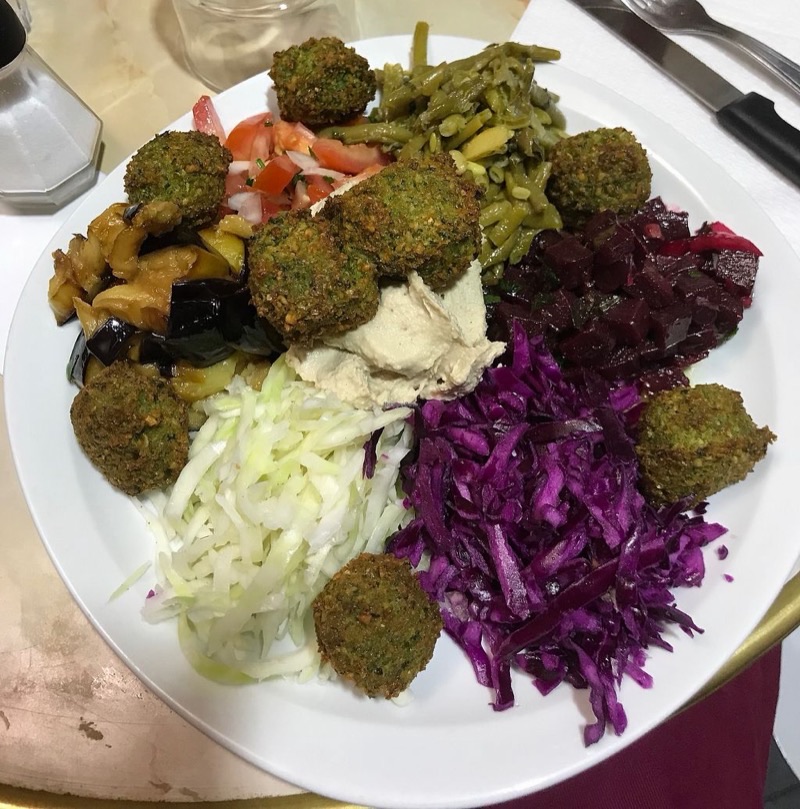 Mi-Va-Mi in 23 Rue des Rosiers