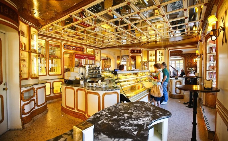 Confeitaria Nacional interior in Lisbon