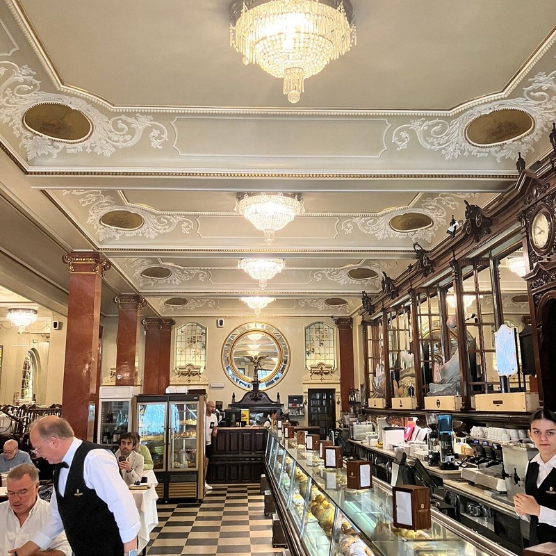 Pastelaria Versailles Belle Époque interior in Lisbon