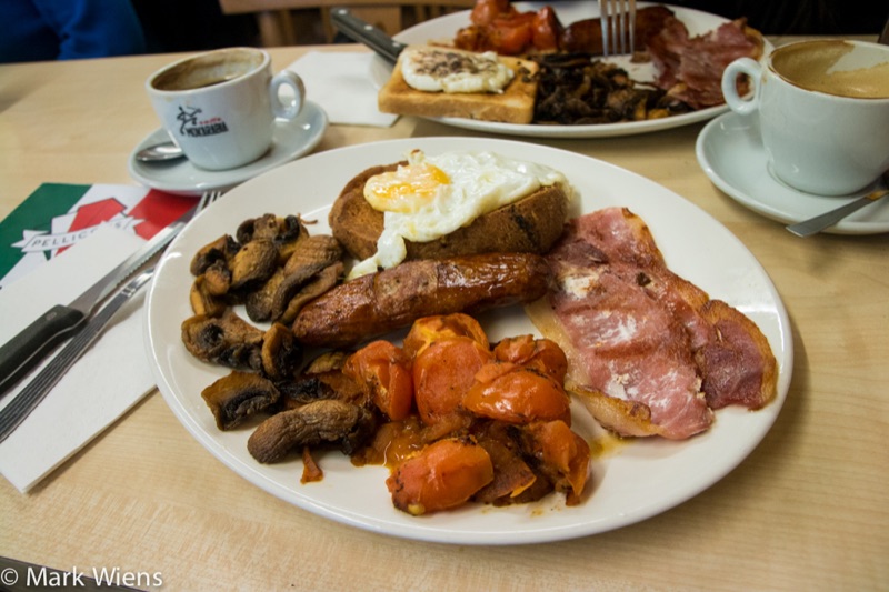 E Pellicci Bethnal Green London Italian cafe breakfast fry-up