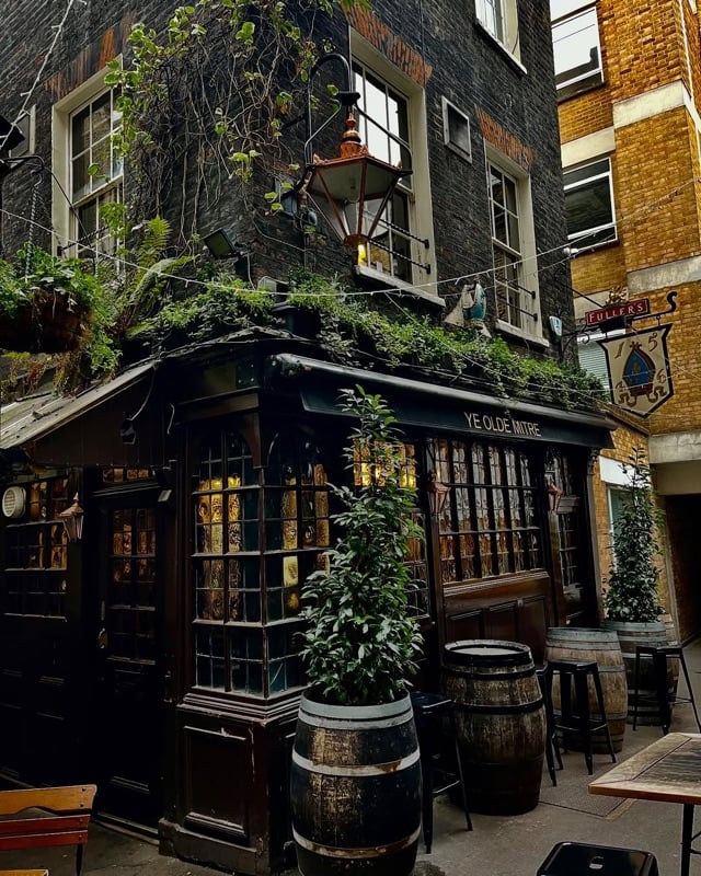 Ye Olde Mitre in London