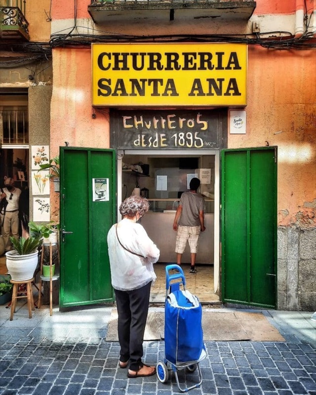 Churrería Santa Ana near El Rastro, Madrid