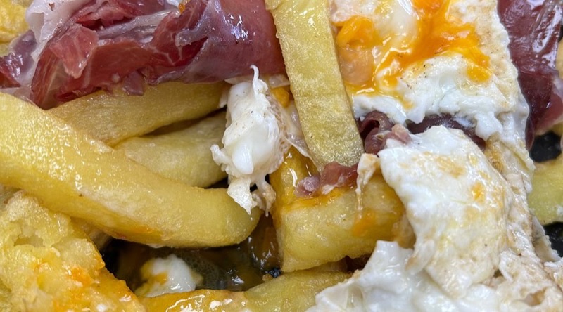 El Brillante in Atocha — An iconic, bustling institution right opposite Atocha station, El Brillante is f