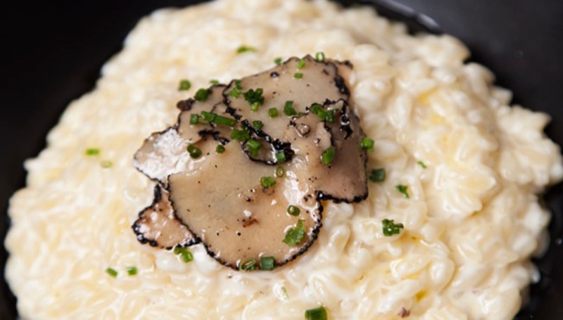 Ten con Ten in Salamanca — A chic and glamorous brasserie in the upscale Salamanca district, Ten con Ten of