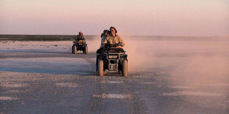 Quad Biking on the Salt Pans in Ntwetwe Pan / Sowa Pan