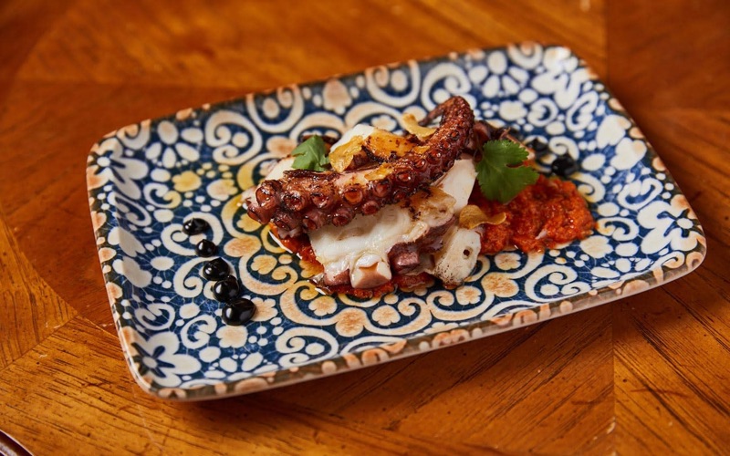 Cafe La Trova Cuban food in Miami