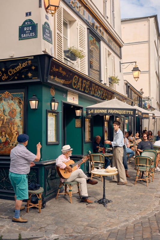 Ola's Café in Montmartre, Paris