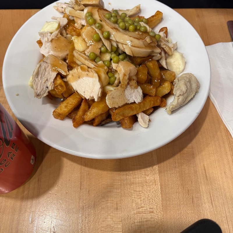 Chez Claudette in 351 Laurier Ave E, Plateau